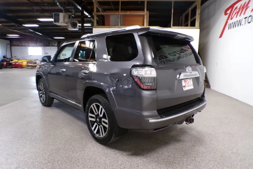 2015 Toyota 4Runner Limited photo 1