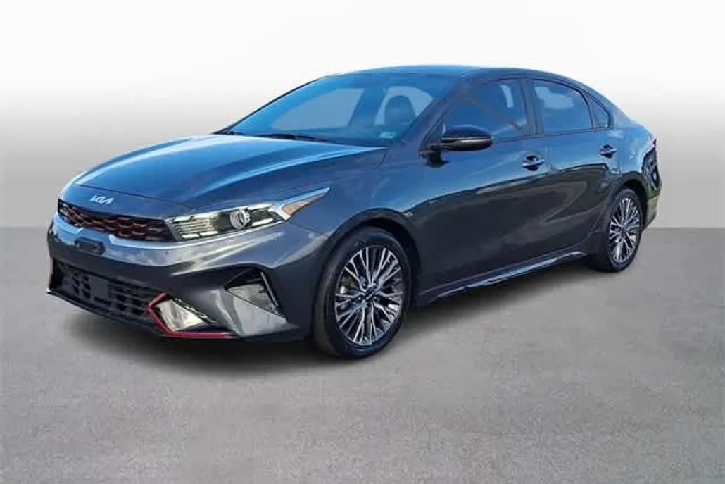 2022 Kia Forte GT-Line photo 1