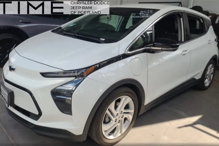 2023 Chevrolet Bolt EV 1LT photo 1