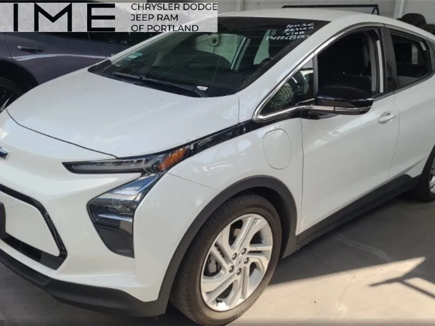 2023 Chevrolet Bolt EV 1LT photo 1