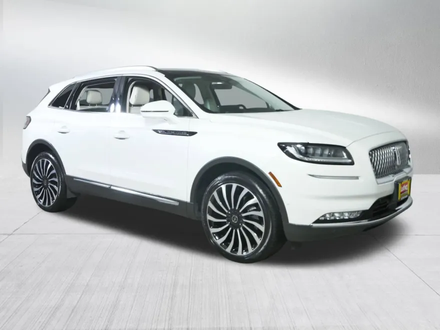 2022 Lincoln Nautilus Black Label photo 1