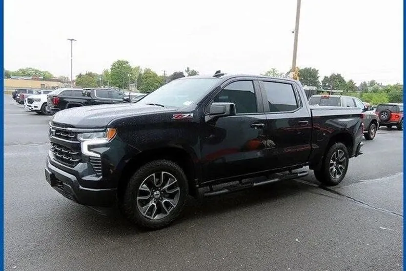 2023 Chevrolet Silverado 1500 RST photo 1