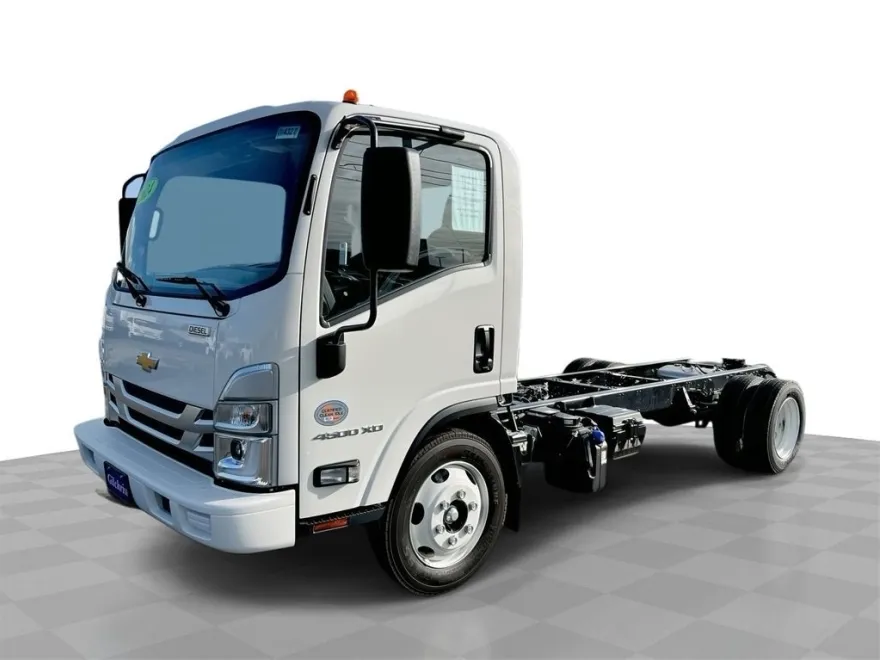 2024 Chevrolet Silverado 4500HD photo 1