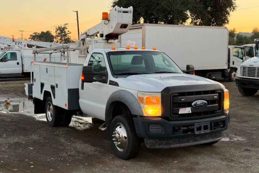 2011 Ford F-450 photo 1