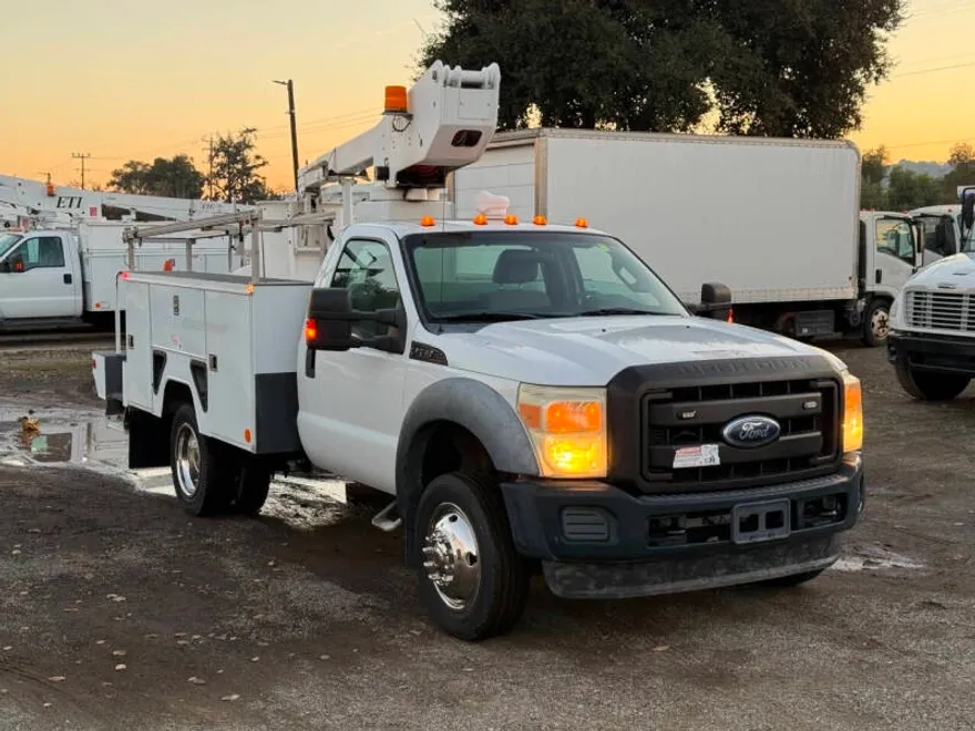 2011 Ford F-450 photo 1