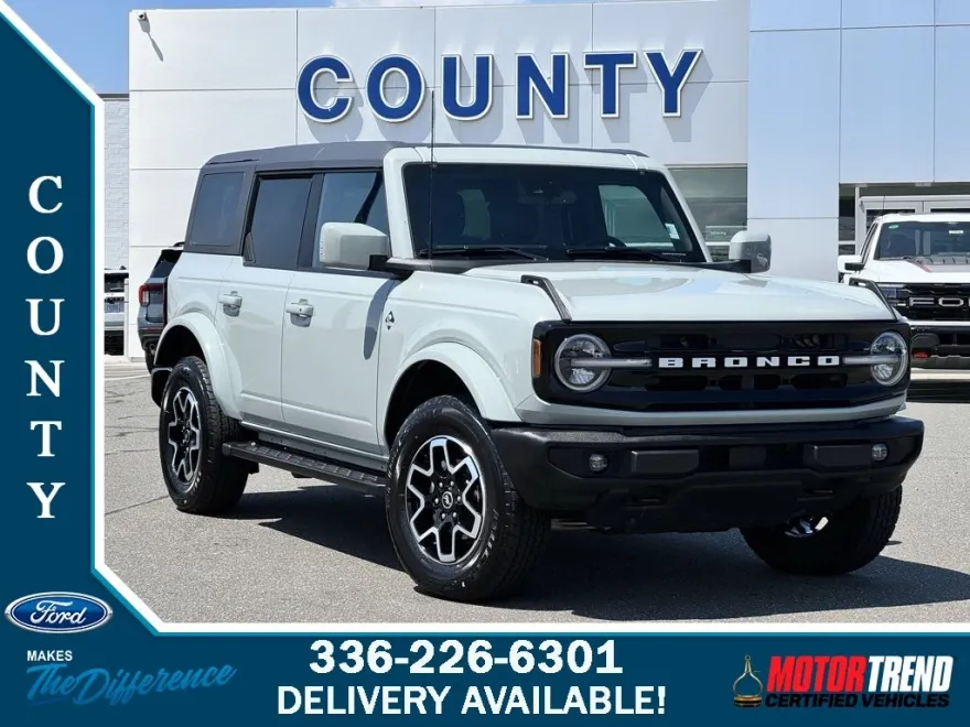 2024 Ford Bronco Outer Banks photo 1