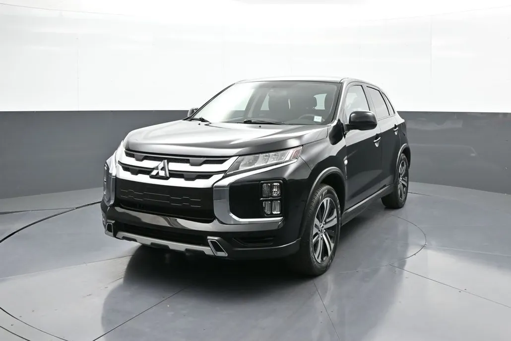 2020 Mitsubishi Outlander Sport ES photo 1