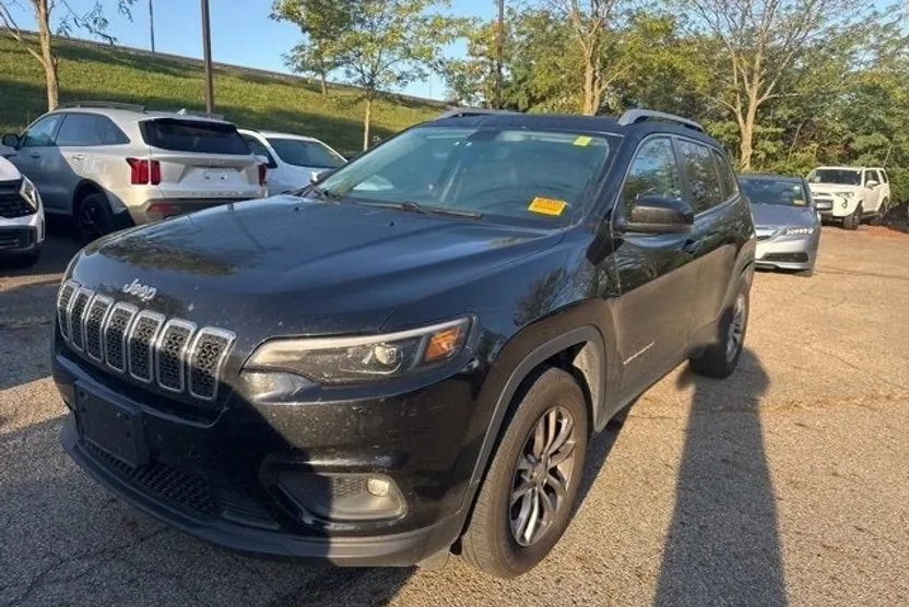 2019 Jeep Cherokee Latitude photo 1