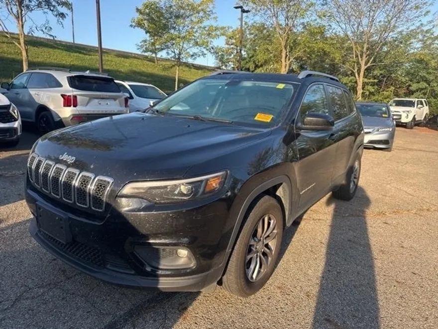 2019 Jeep Cherokee Latitude photo 1