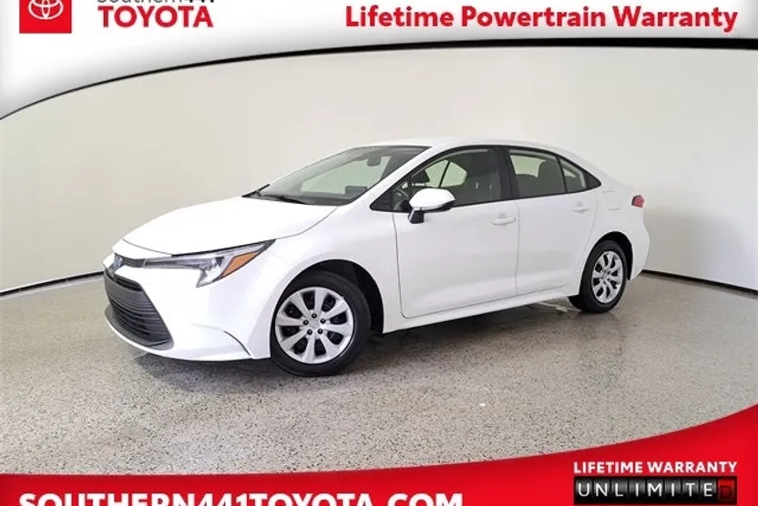 2025 Toyota Corolla Hybrid LE photo 1