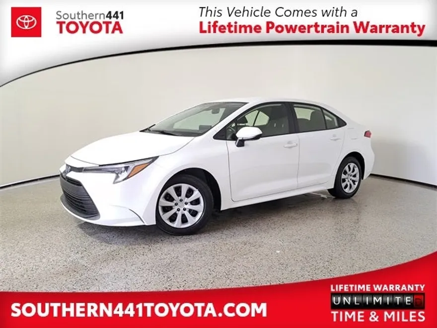 2025 Toyota Corolla Hybrid LE photo 1