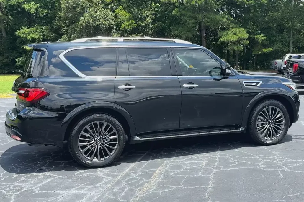 2022 Infiniti QX80 Premium Select photo 1