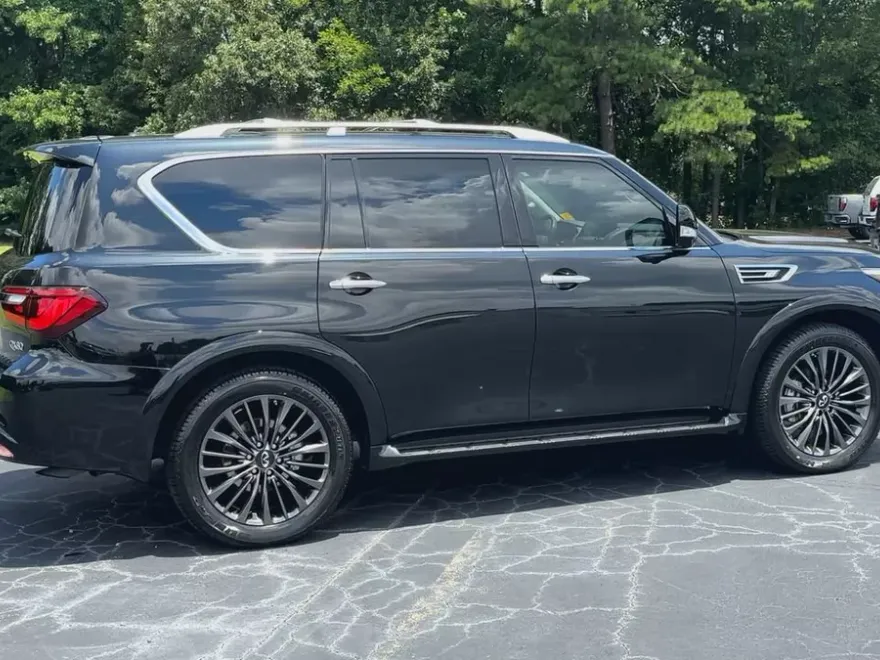2022 Infiniti QX80 Premium Select photo 1