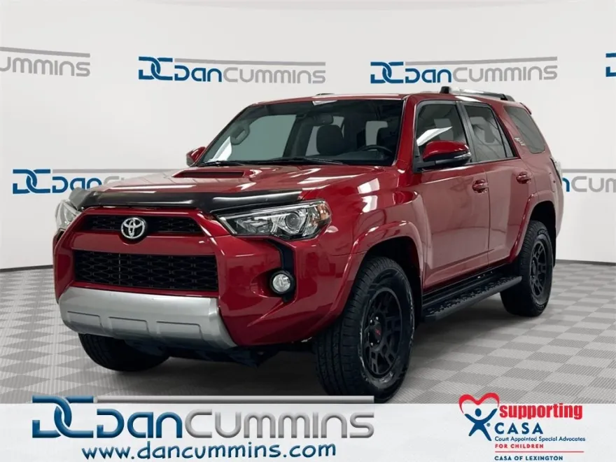 2019 Toyota 4Runner SR5 photo 1
