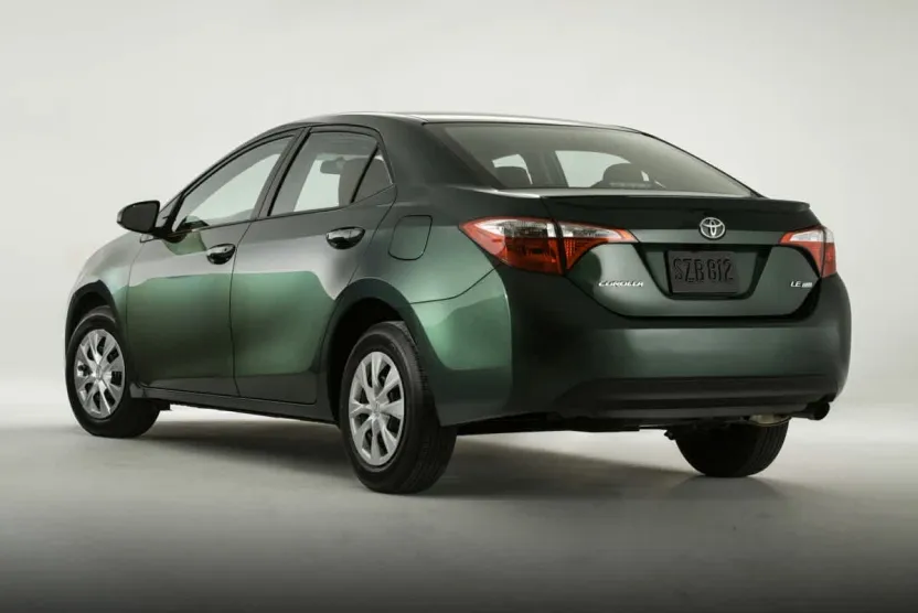 2015 Toyota Corolla Plus photo 1