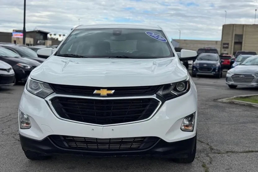 2020 Chevrolet Equinox LT photo 1
