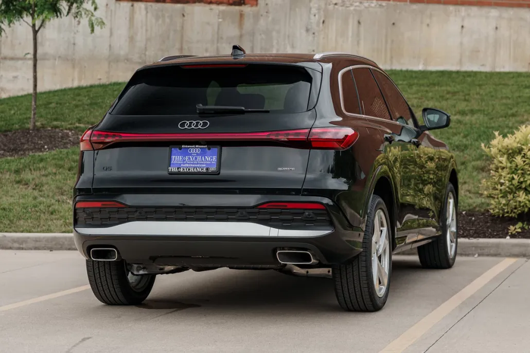 2025 Audi Q5 Premium Plus photo 1