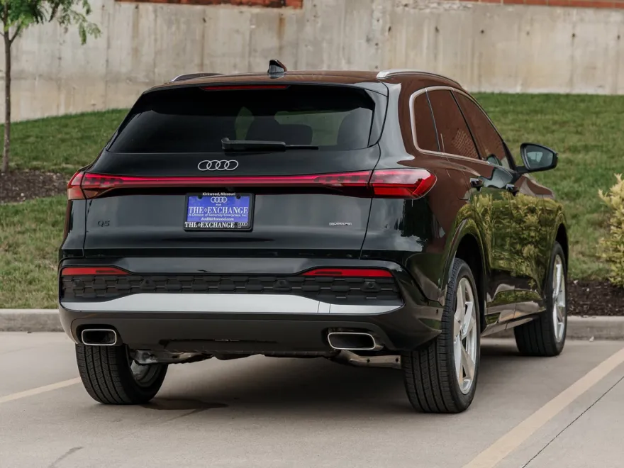 2025 Audi Q5 Premium Plus photo 1