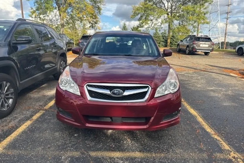 2012 Subaru Legacy 2.5i Limited photo 1
