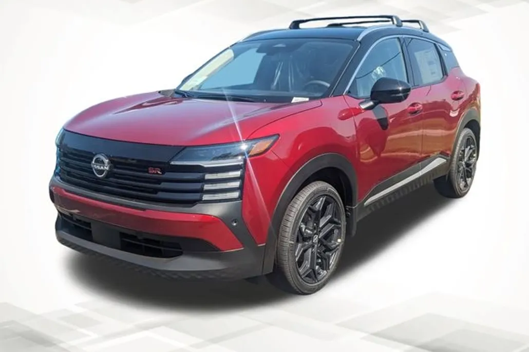 2025 Nissan Kicks SR photo 1