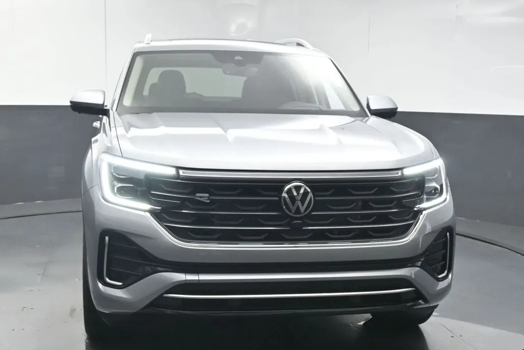 2026 Volkswagen Atlas SEL Premium R-Line photo 1