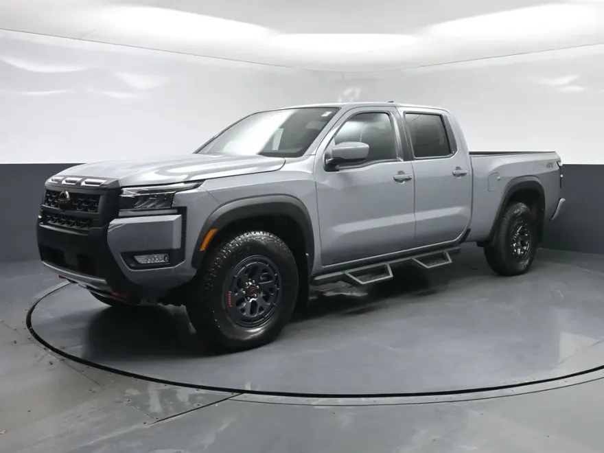 2025 Nissan Frontier PRO-4X photo 1