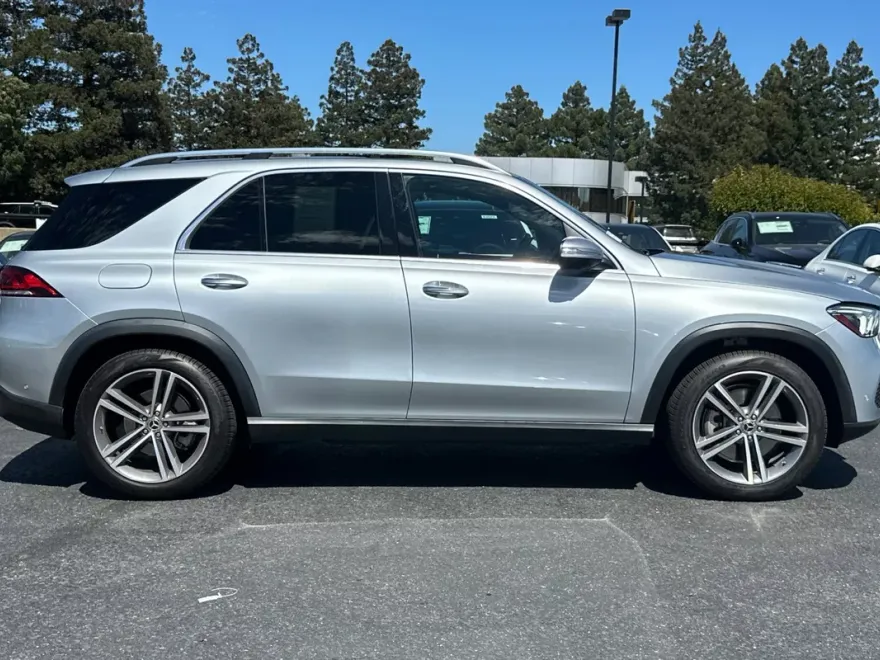 2022 Mercedes Benz GLE 450 4MATIC photo 1