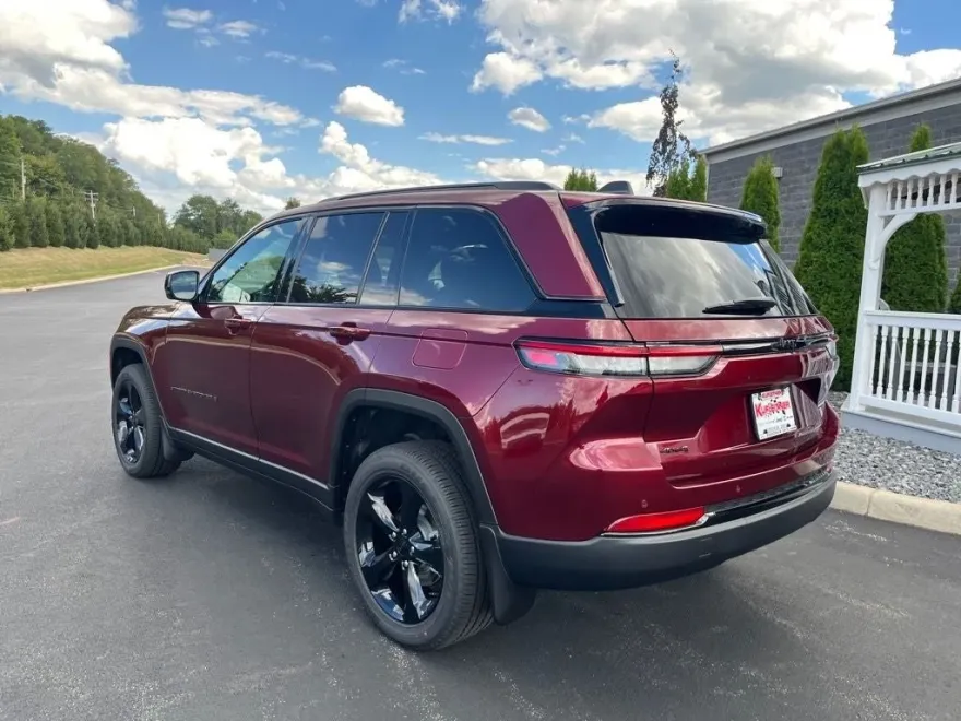 2025 Jeep Grand Cherokee Altitude X photo 1