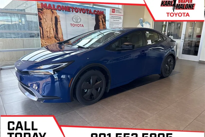 2026 Toyota Prius Plug-in Base photo 1