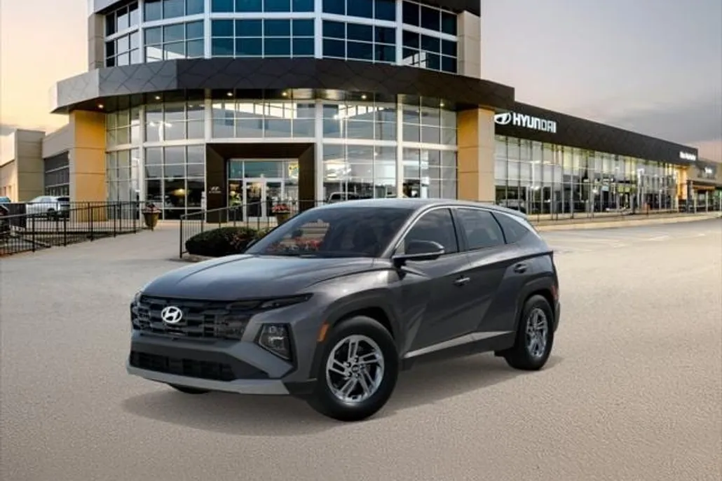 2025 Hyundai Tucson SE photo 1