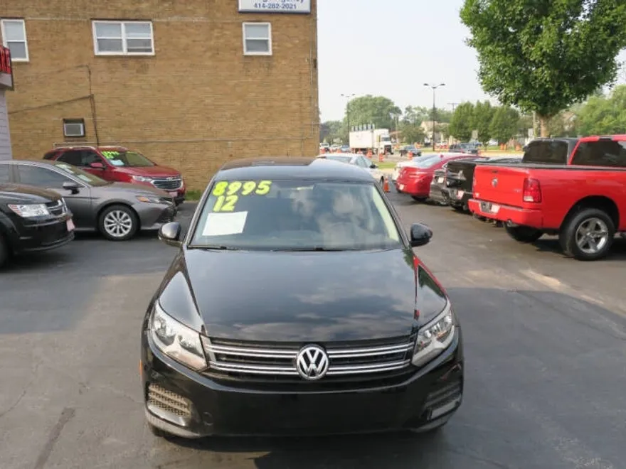2012 Volkswagen Tiguan S photo 1