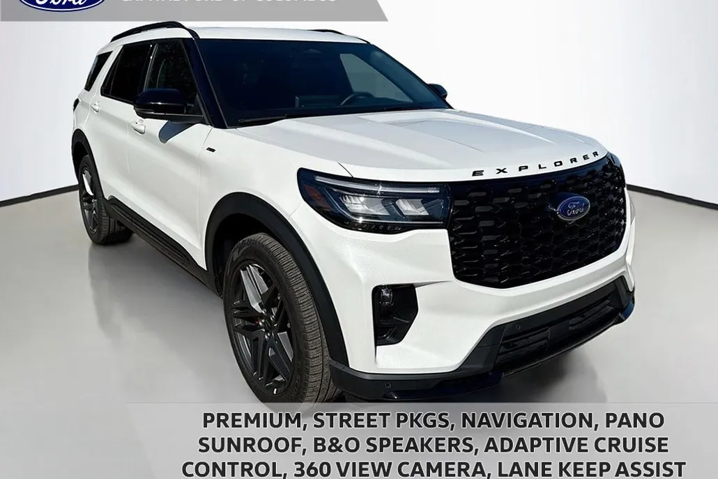 2025 Ford Explorer ST-Line photo 1