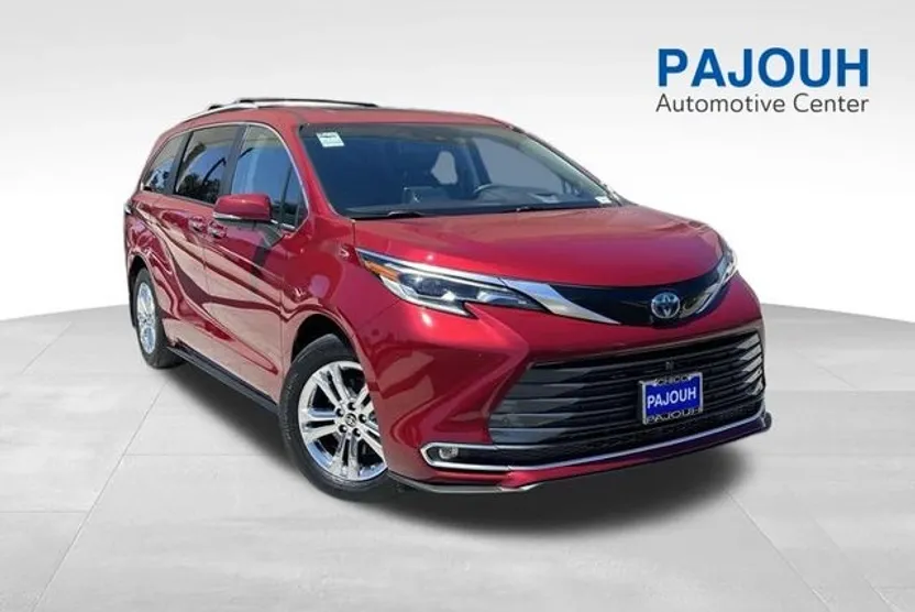 2024 Toyota Sienna Platinum photo 1
