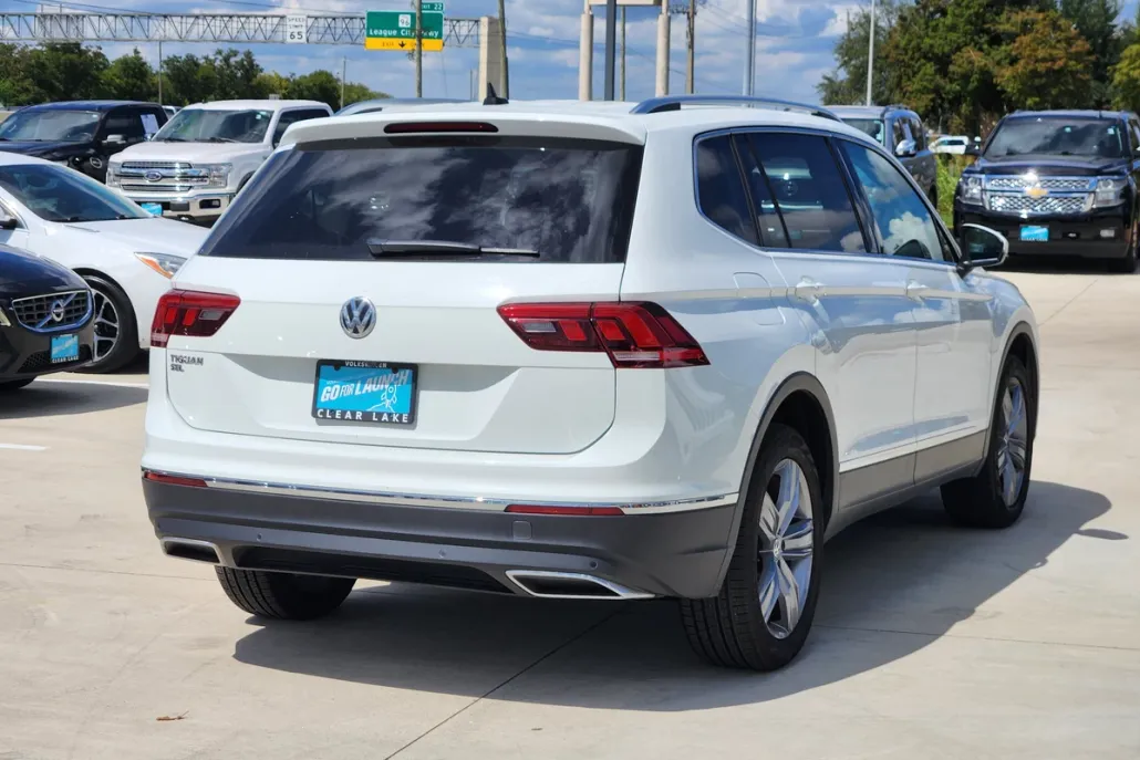 2020 Volkswagen Tiguan SEL photo 1