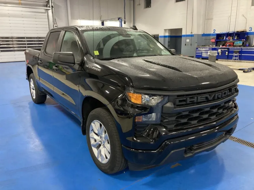 2022 Chevrolet Silverado 1500 Custom photo 1