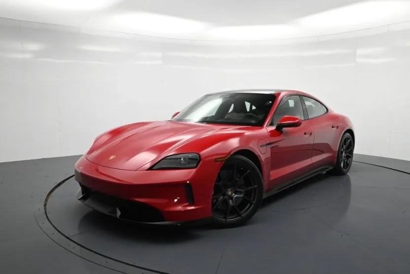2025 Porsche Taycan GTS photo 1