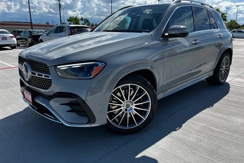 2026 Mercedes Benz GLE 450 4MATIC photo 1