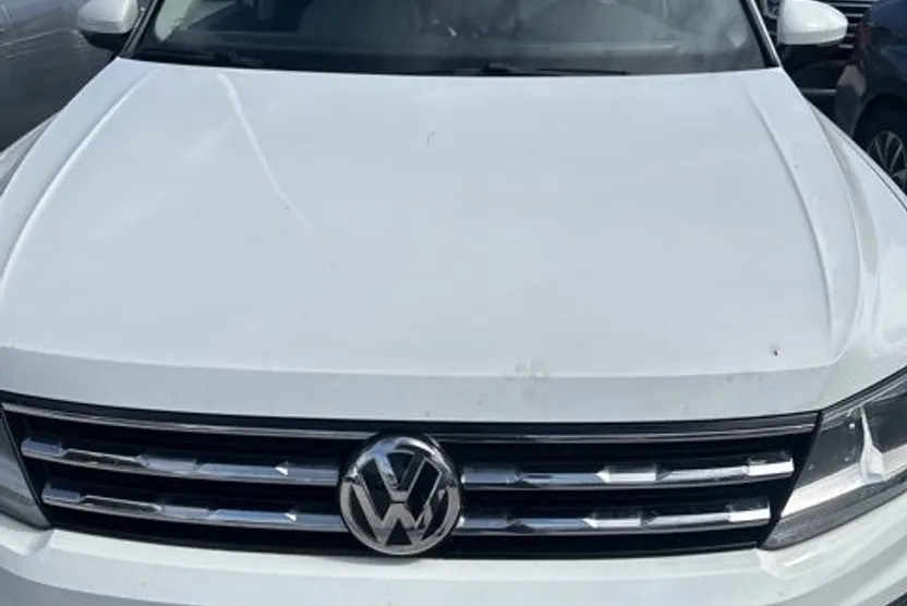 2019 Volkswagen Tiguan SE photo 1