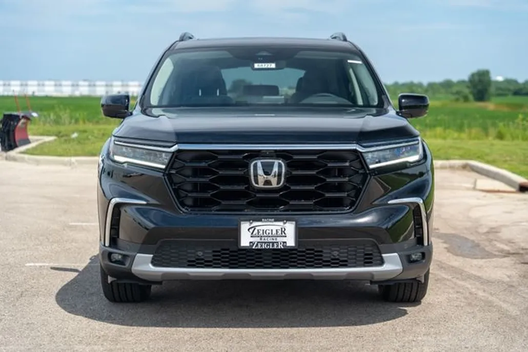 2025 Honda Pilot Elite photo 1