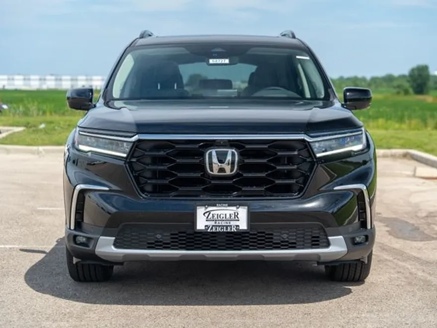 2025 Honda Pilot Elite photo 1