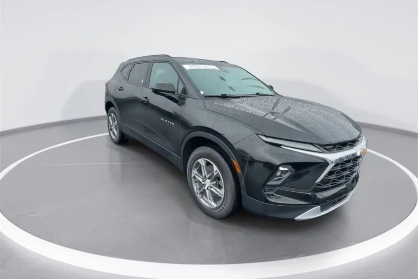 2023 Chevrolet Blazer 2LT photo 1