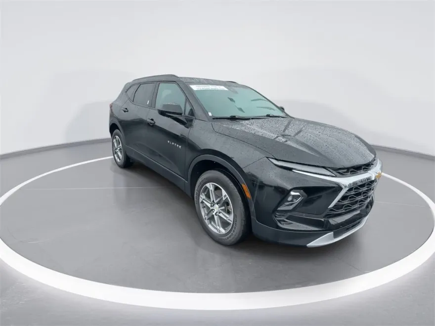2023 Chevrolet Blazer 2LT photo 1