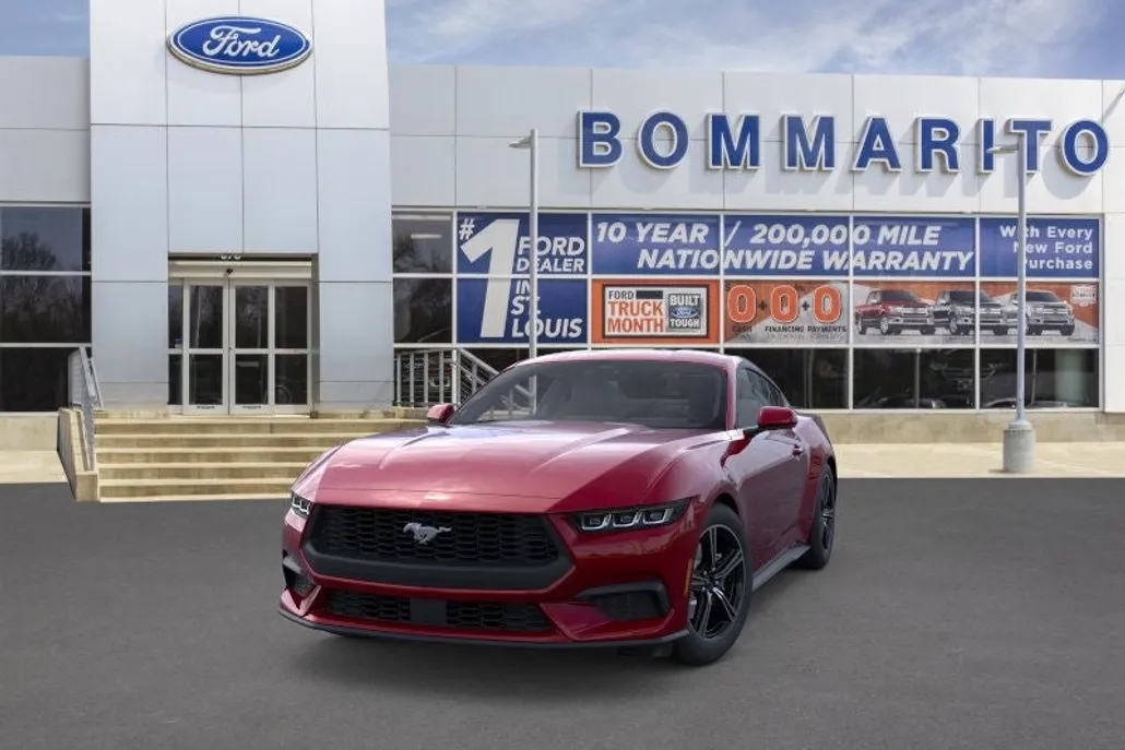 2025 Ford Mustang EcoBoost photo 1