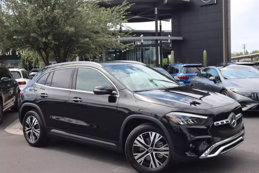 2025 Mercedes Benz GLA 250 photo 1