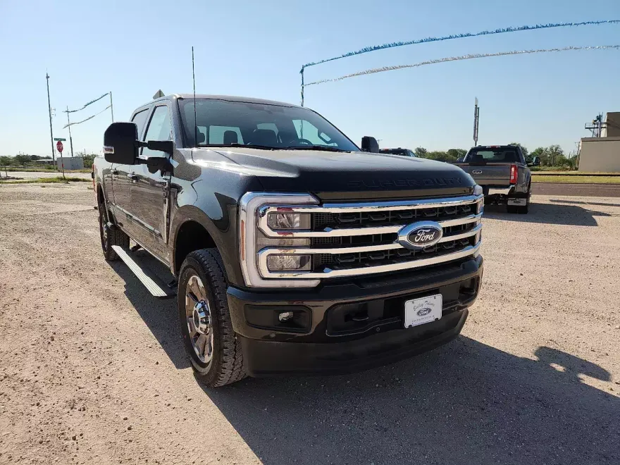 2025 Ford F-250 photo 1