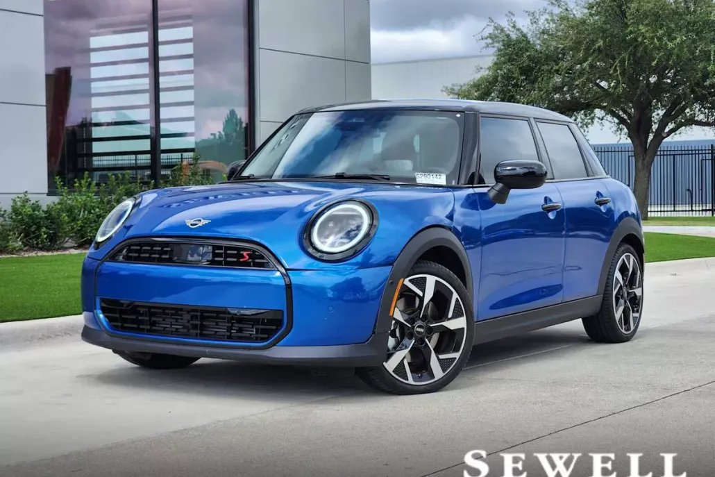 2025 Mini Cooper 4 Door Hardtop S photo 1