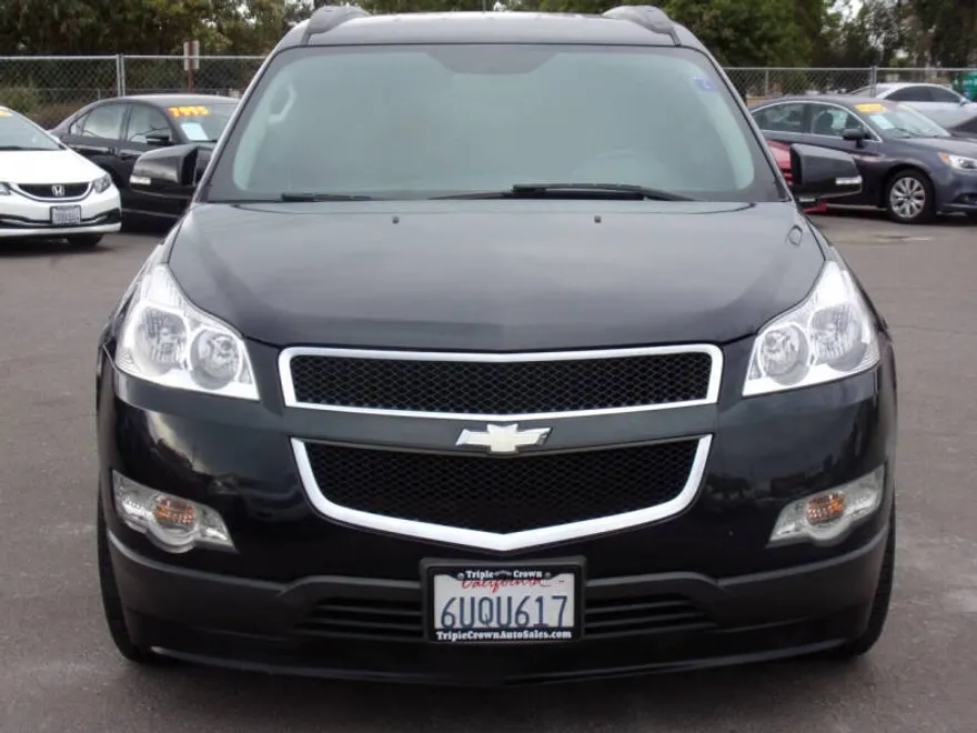 2012 Chevrolet Traverse 1LT photo 1