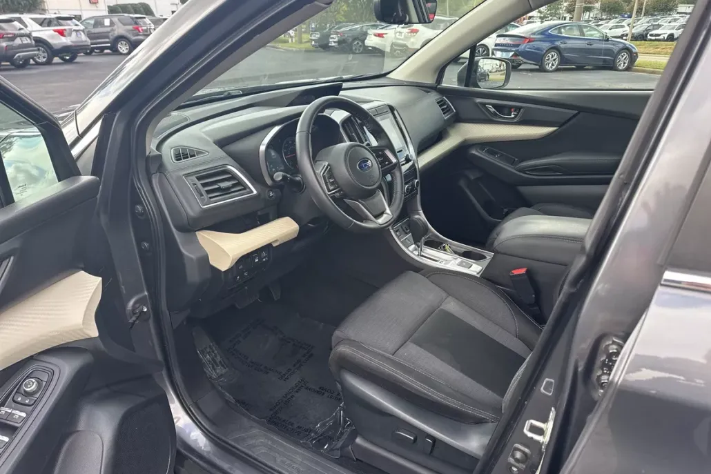 2019 Subaru Ascent Premium photo 1