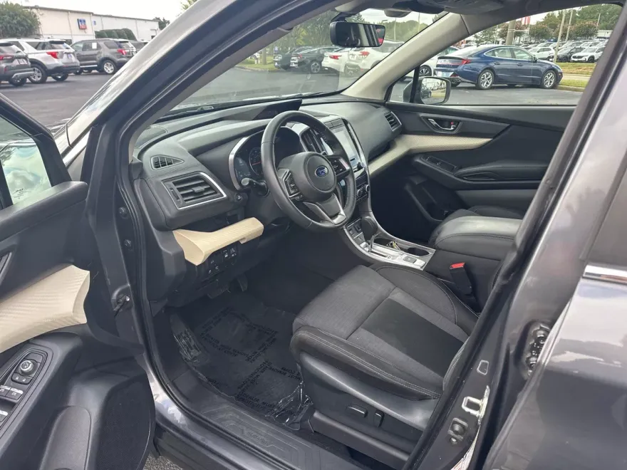 2019 Subaru Ascent Premium photo 1