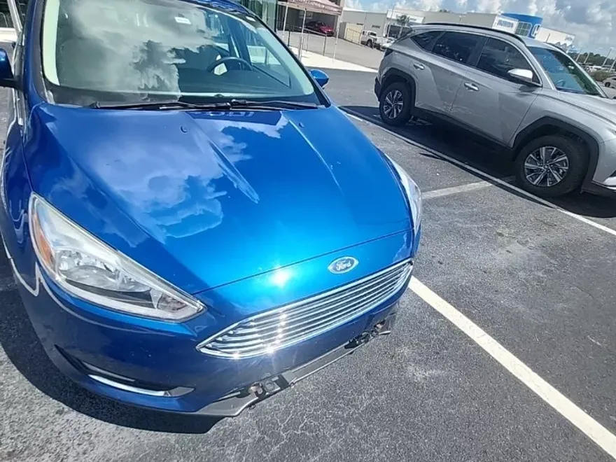 2018 Ford Focus Titanium photo 1